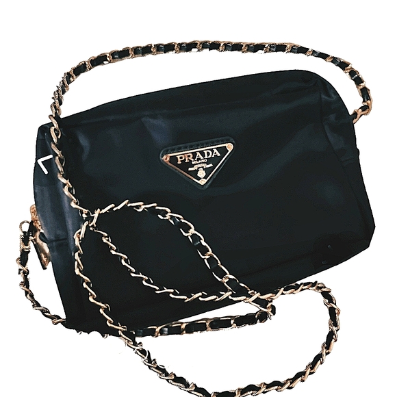 New black purse with Zipper and gold Chain belt should purs - Picture 9 of 15